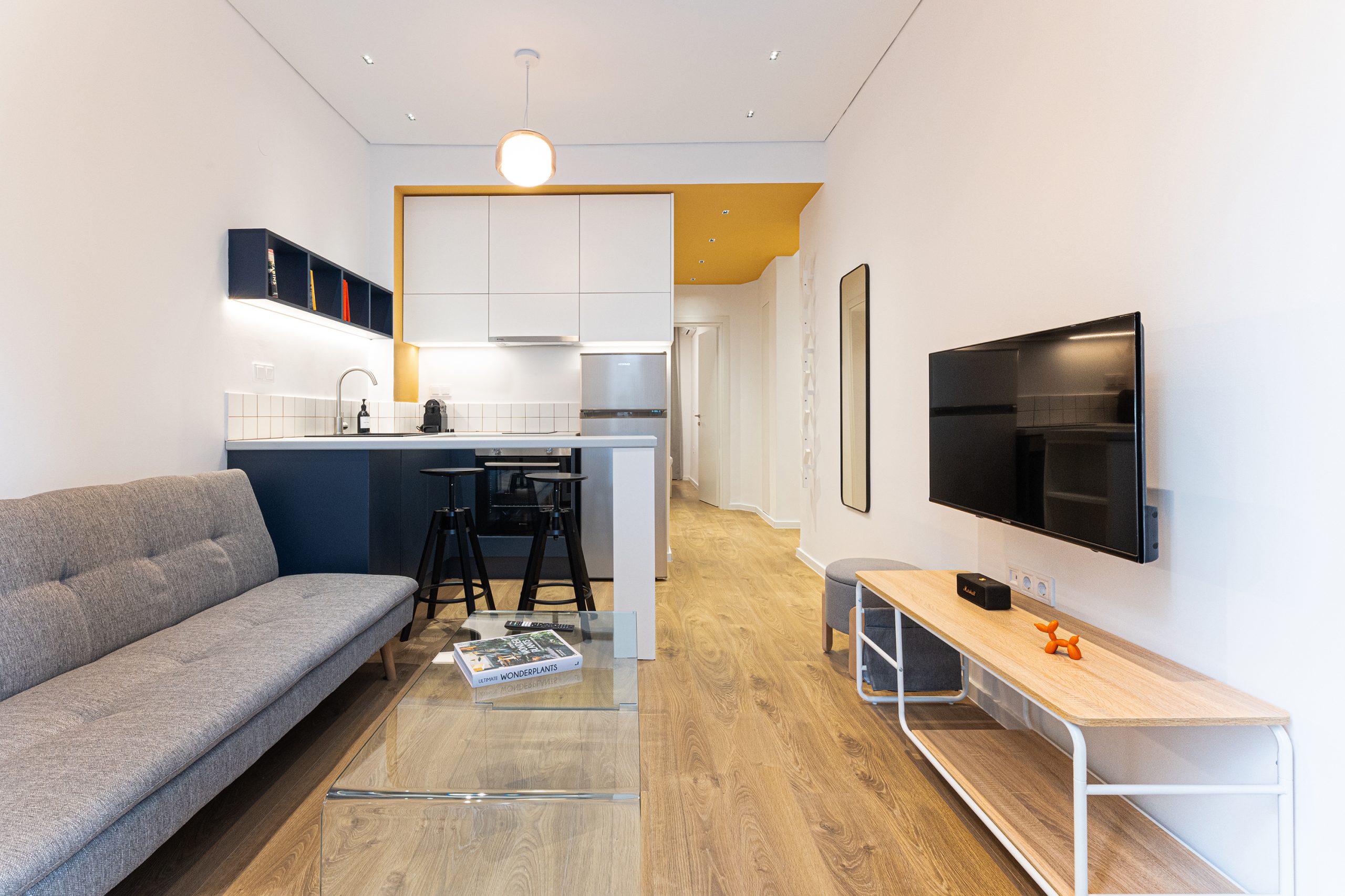 uberkreative_micro_apartment_cover